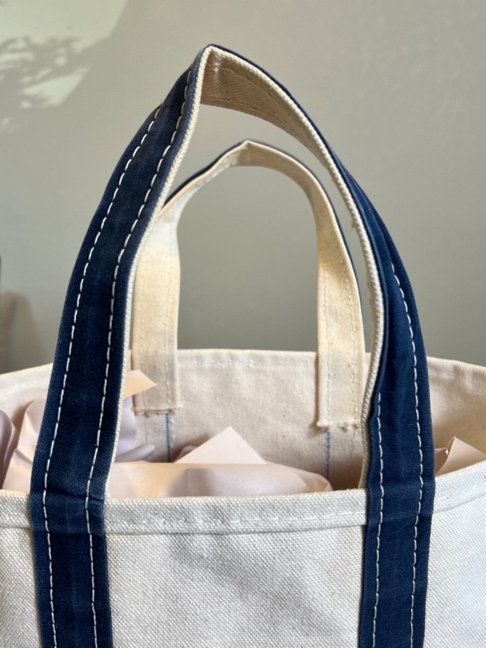 *FIRM PRICE* Vintage L.L. Bean Boat Tote Medium Navy /Natural Canvas Reg Handles - Picture 13 of 14